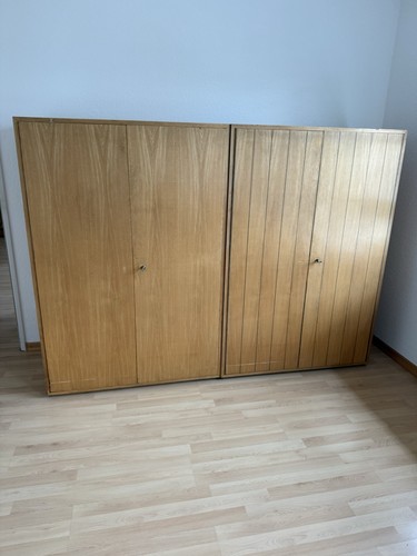 Kleiderschrank