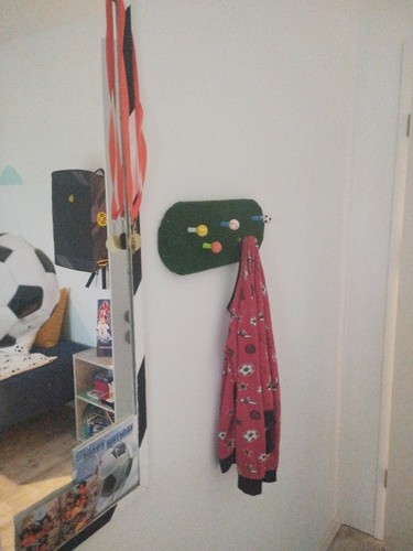 Kleiderschrank - ,